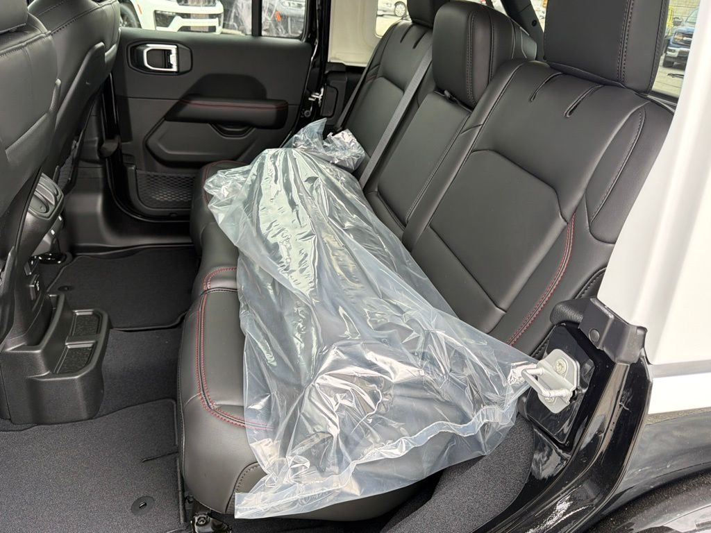 New 2026 Black Clear-Coat Exterior Paint Jeep Rubicon image 32