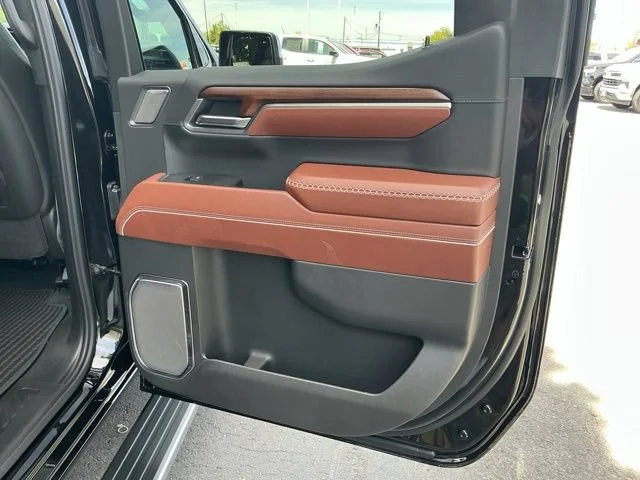Used 2026 Onyx Black GMC Denali Ultimate image 23