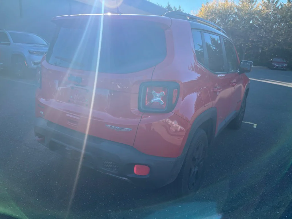 Used 2018 Red Jeep Trailhawk image 7