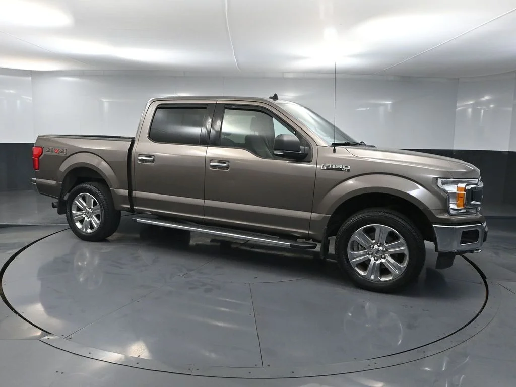 Used 2020 Gray Ford XLT image 3