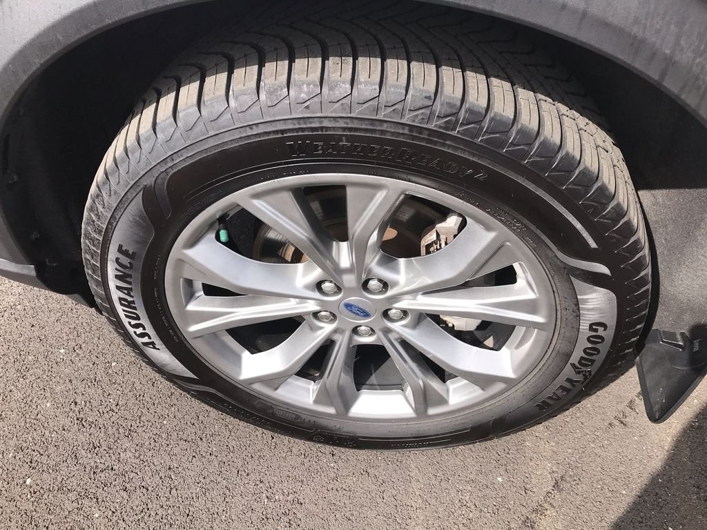 Used 2022 Silver Ford XLT image 10