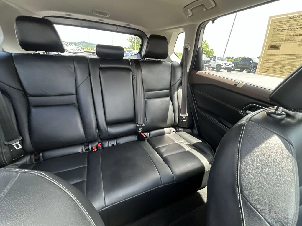 Used 2021 Silver Nissan SL image 15