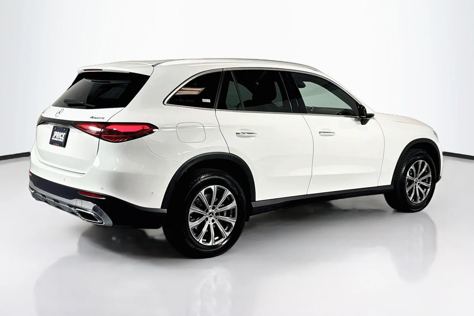 Used 2026 Polar White Mercedes-Benz GLC 300 image 5