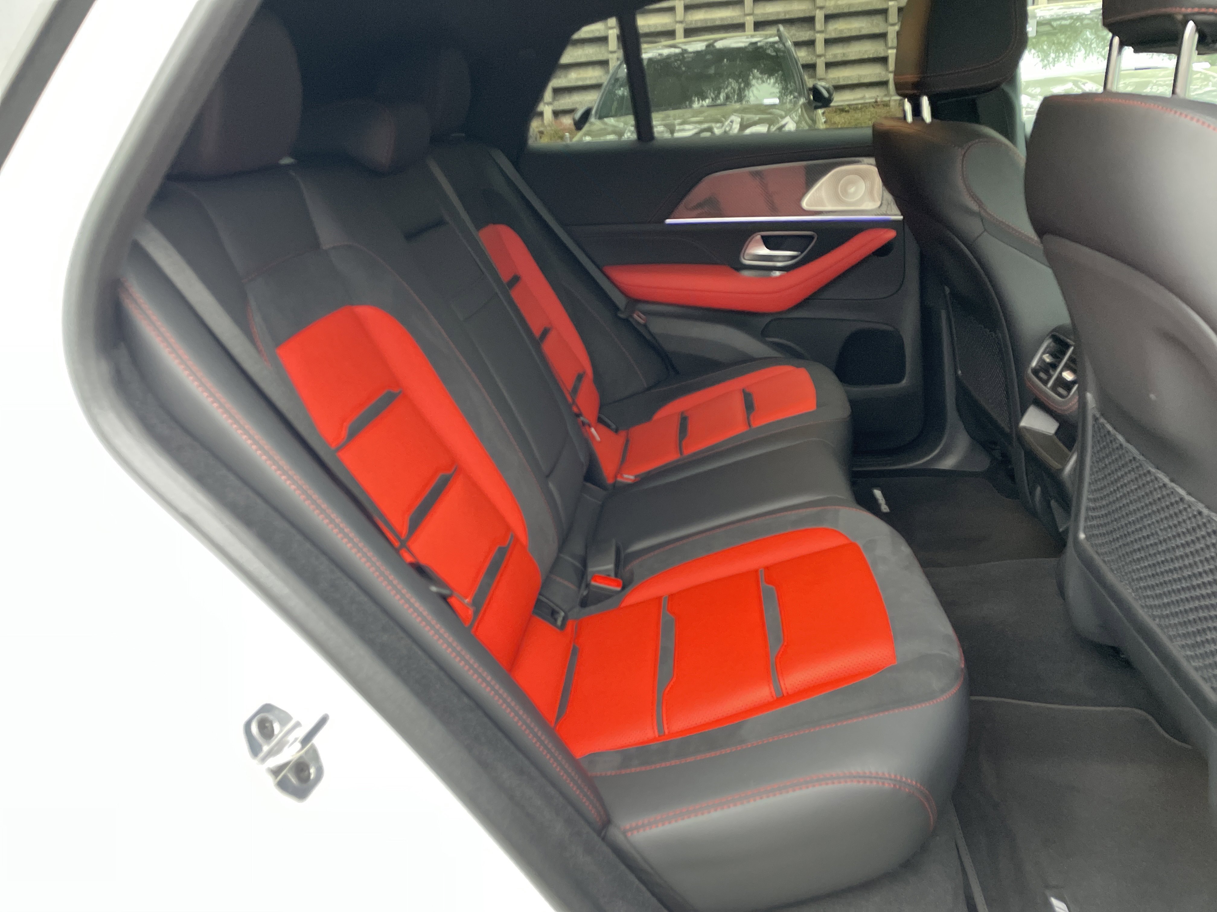 Certified Used 2025 MANUFAKTUR Moonlight White Metallic Mercedes-Benz AMG® GLE 53 4MATIC®+ Coupe image 45
