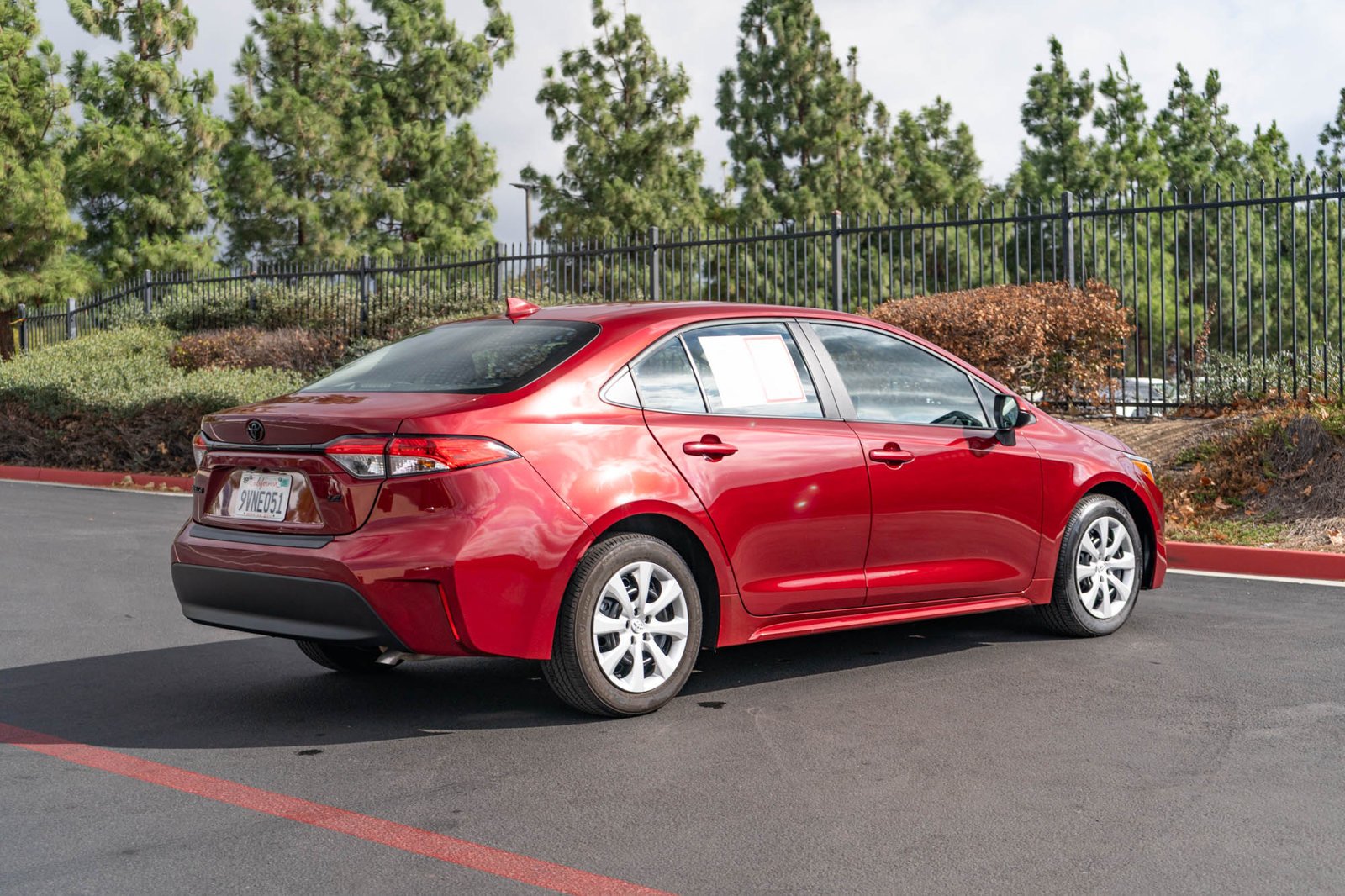 Certified Used 2025 Pearl Toyota LE image 9