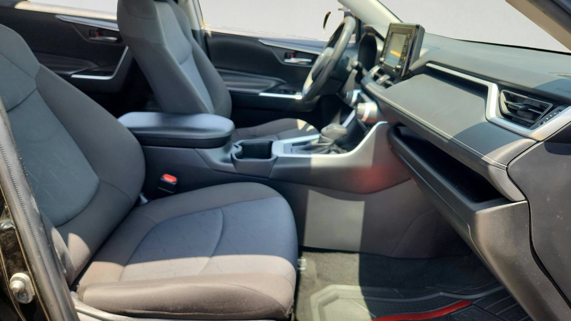 Used 2022 Black Toyota XLE image 22