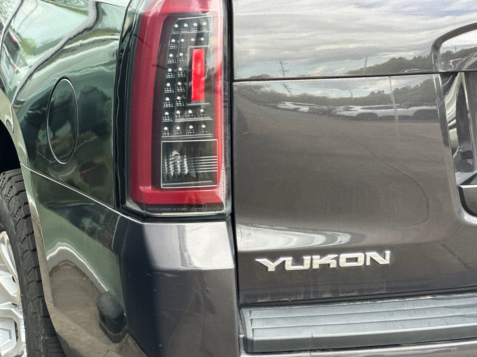 Used 2015 Iridium Metallic GMC SLT image 25