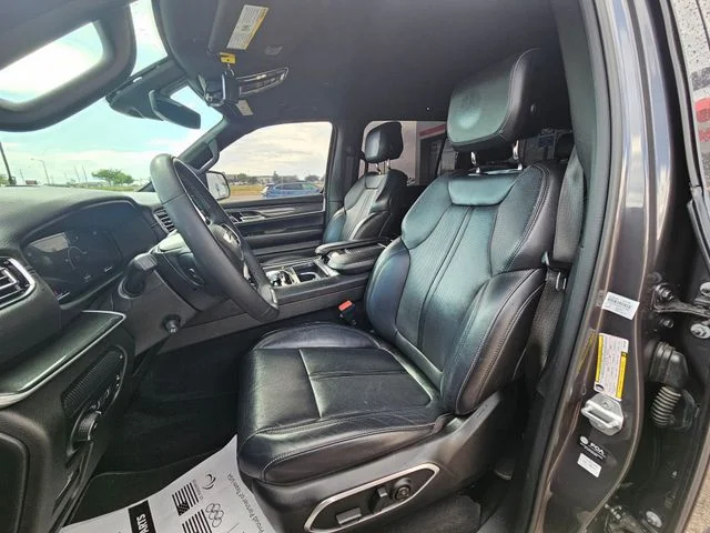 Used 2023 Gray Metallic Jeep Base image 16