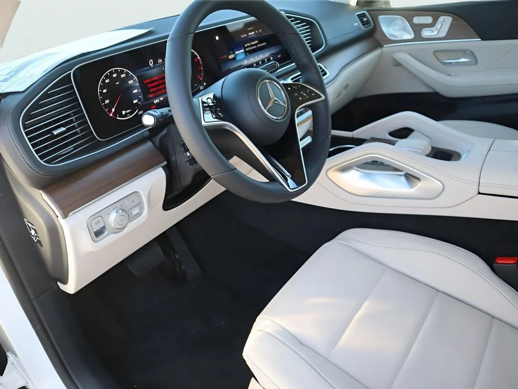 New 2026 MANUFAKTUR Moonlight White Metallic Mercedes-Benz GLE 350 image 92