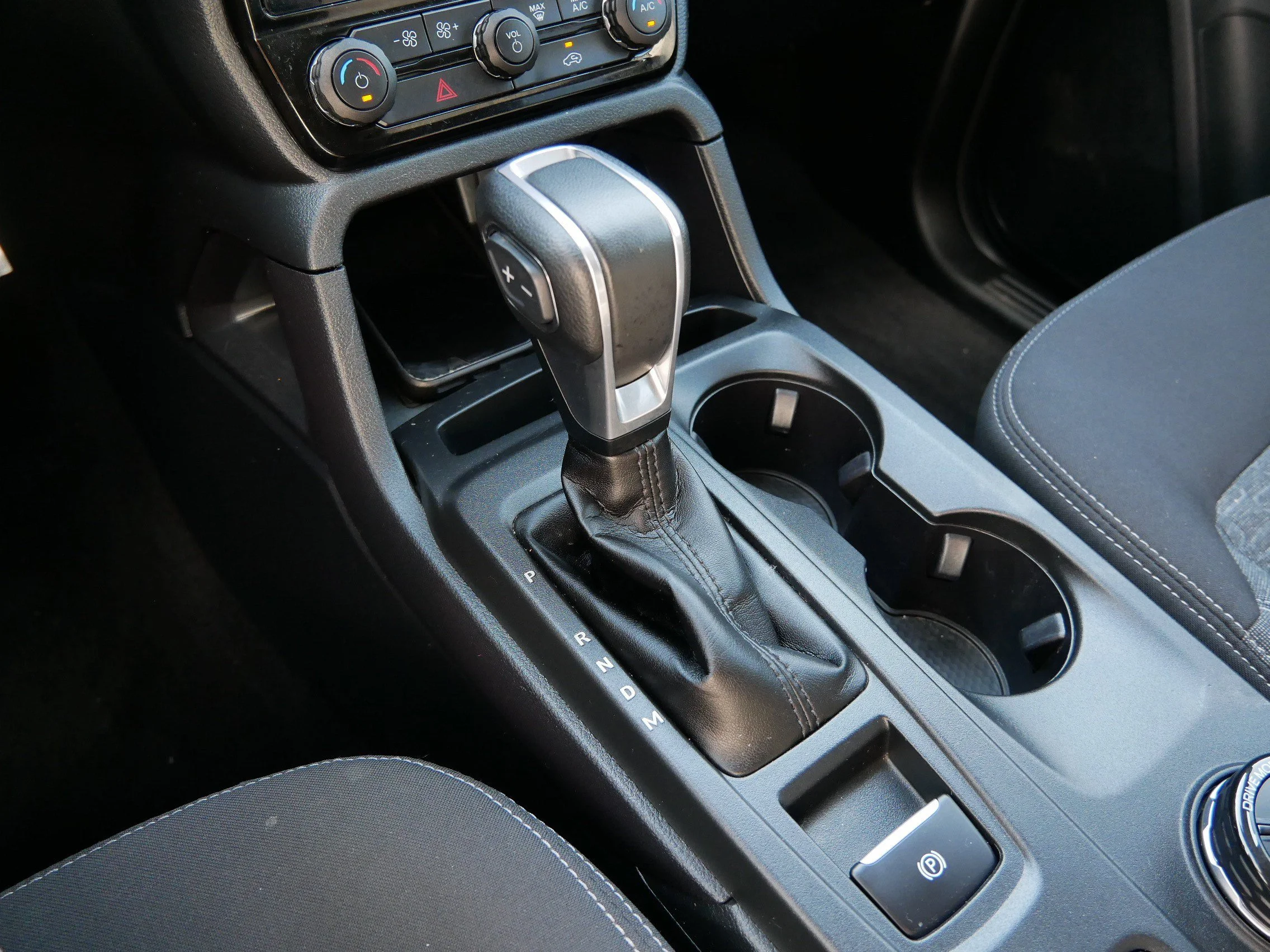 Used 2024 Cactus Grey Ford XLT image 24