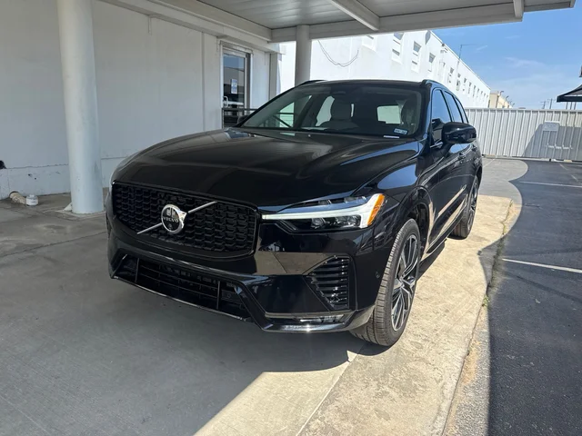2025 Volvo XC60 B5 Plus