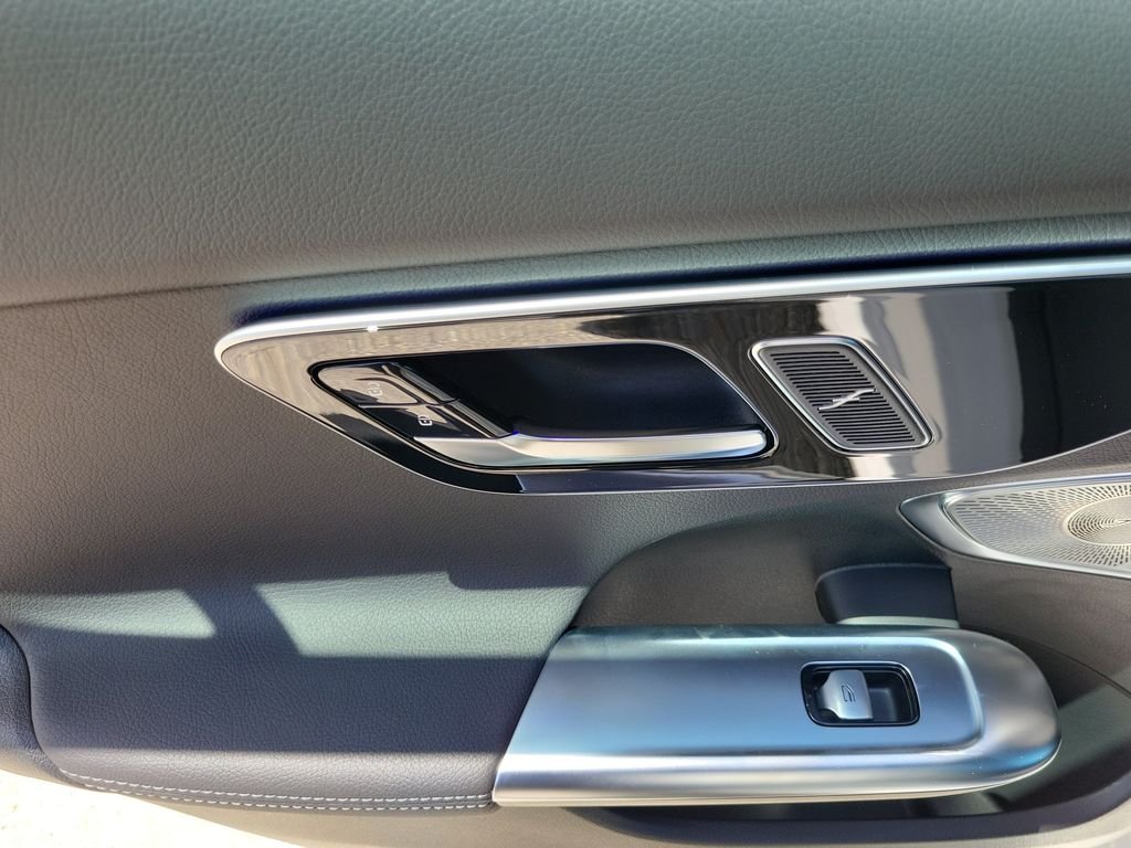 New 2026 Polar White Mercedes-Benz C 300 image 15