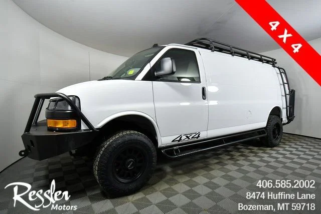 2025 Chevrolet Express 3500 Extended Work Van's photo
