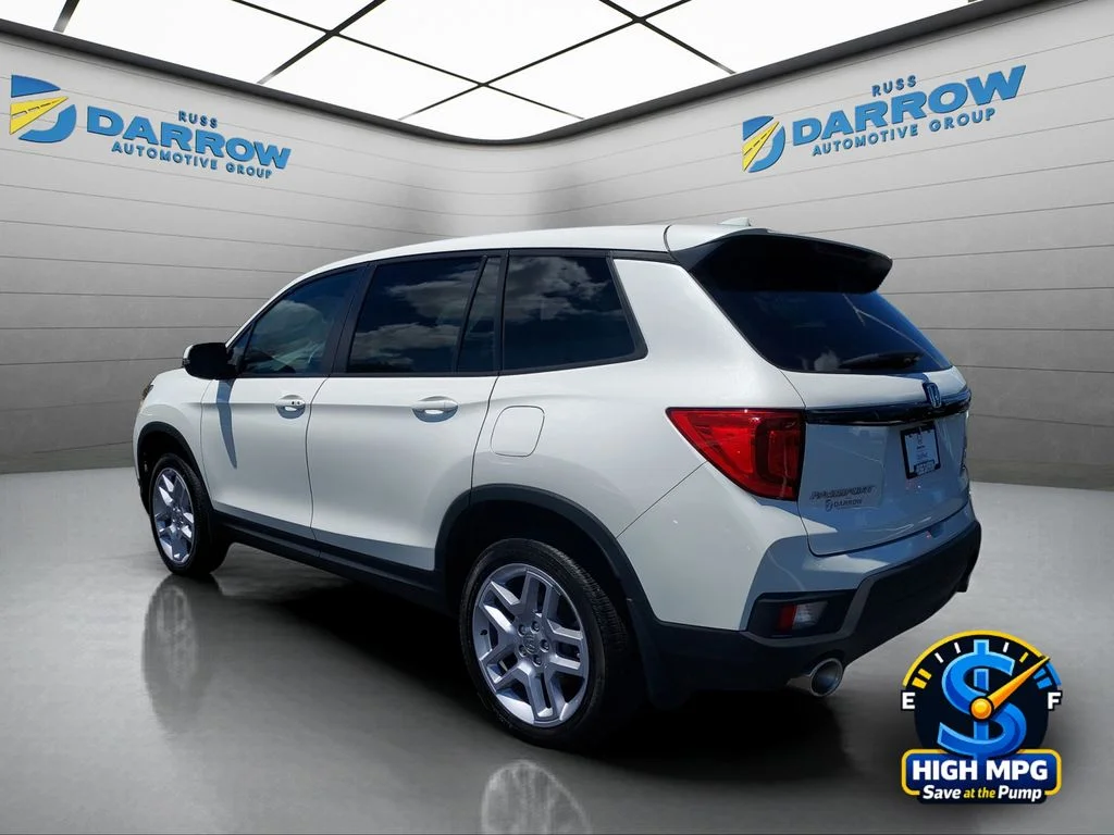 Used 2025 White Honda EX-L image 3