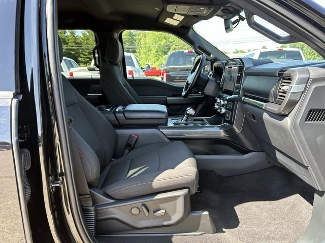 Used 2023 Black Ford XLT image 17