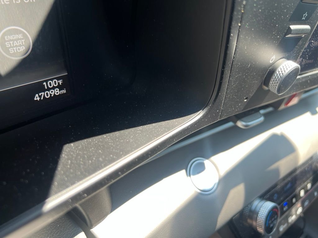Used 2023 White Hyundai Blue image 10