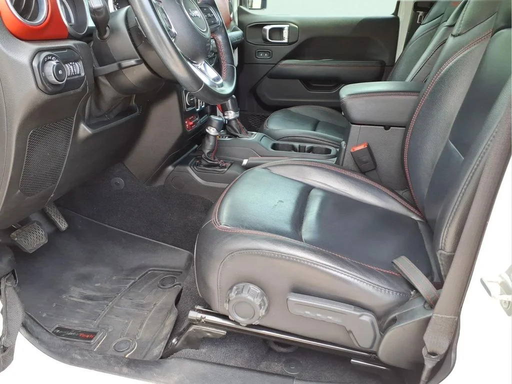 Used 2020 White Jeep Unlimited Rubicon image 19