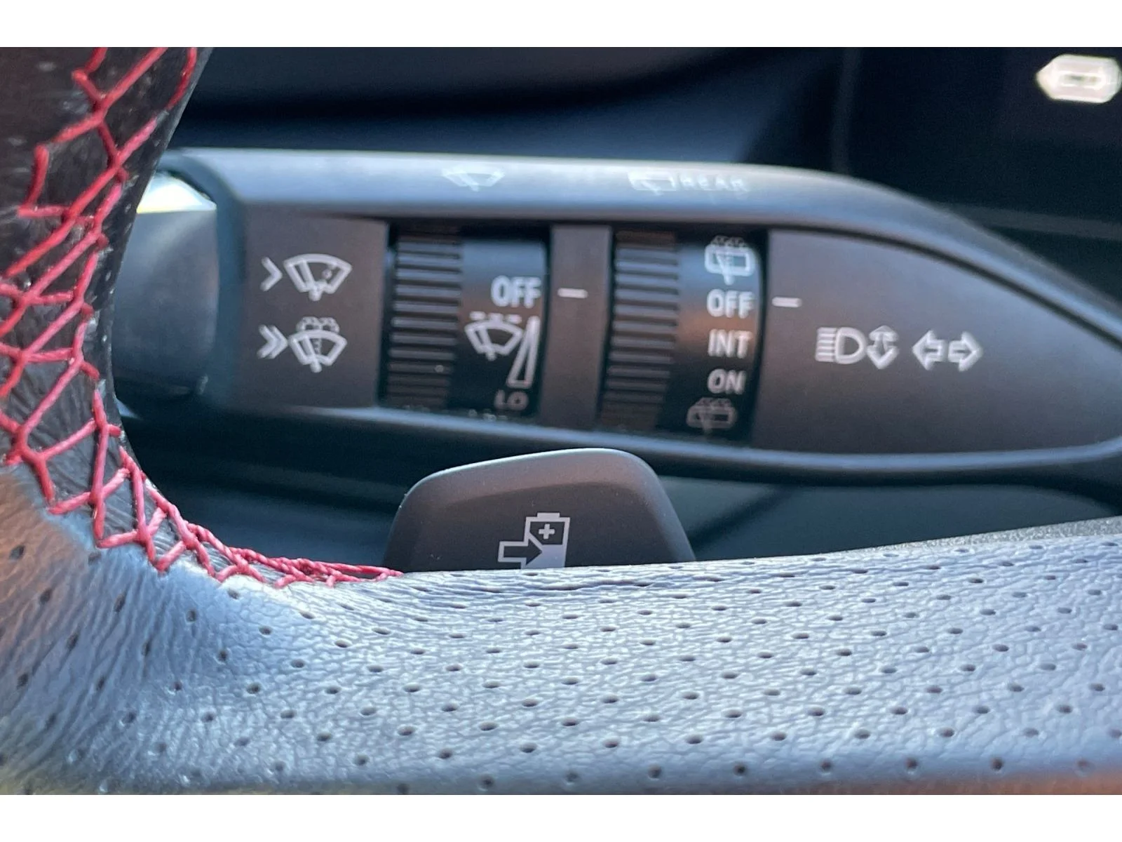 Used 2024 SILVER Acura w/A-Spec Package image 35