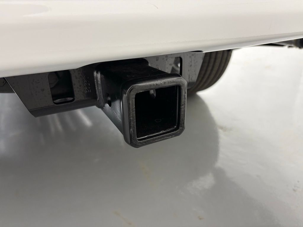 New 2026 Bright White Clear-Coat Exterior Paint RAM Laramie image 36