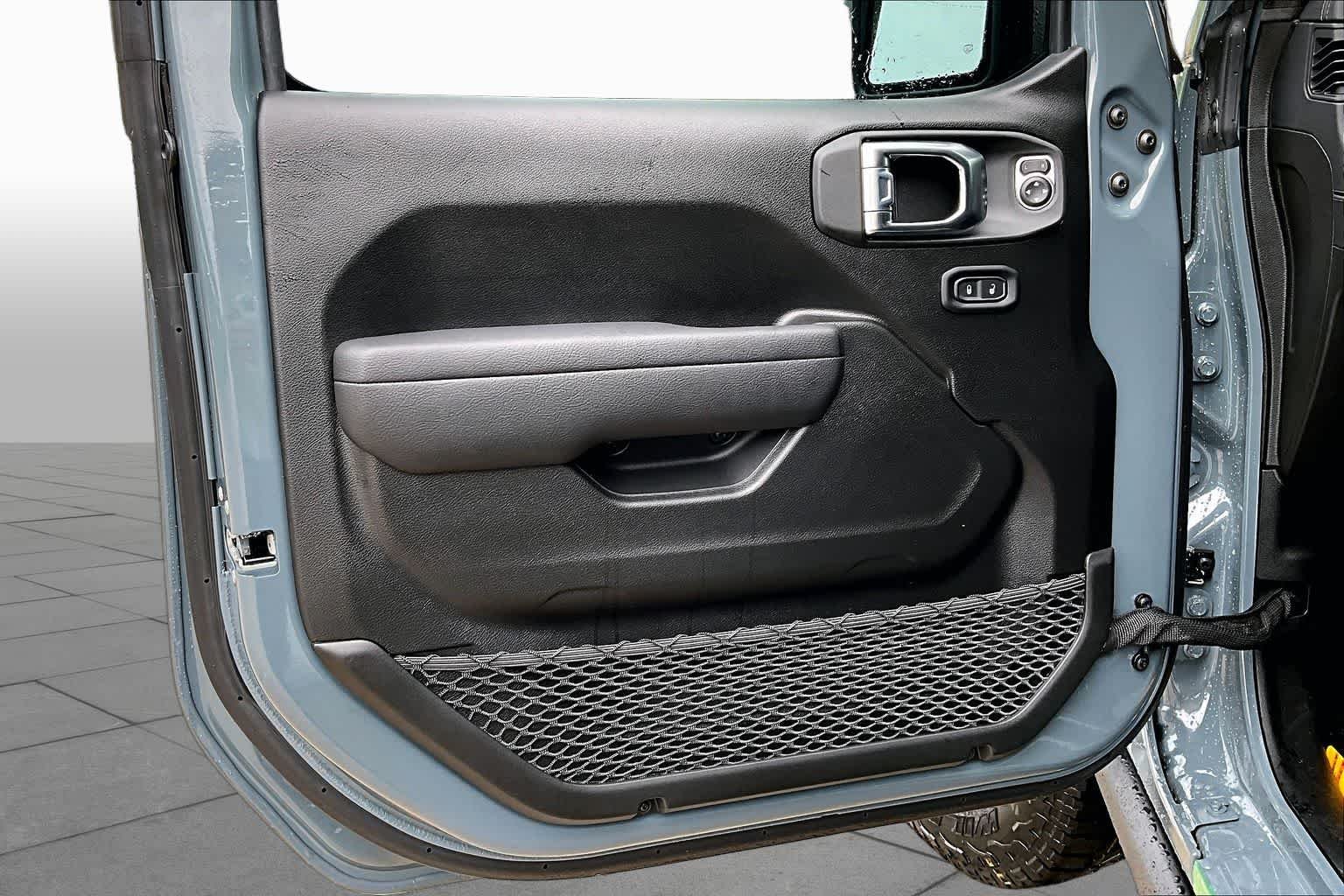 New 2026 Anvil Clearcoat Jeep Mojave image 11