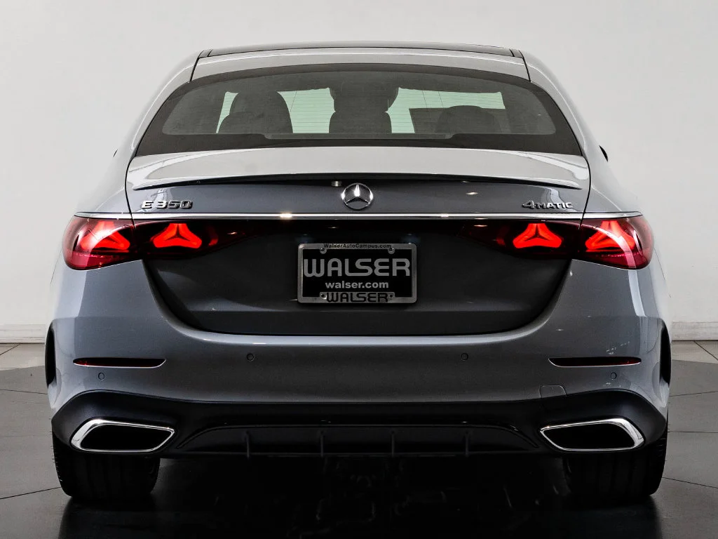 New 2026 Manufaktur Alpine Gray Mercedes-Benz E 350 image 7