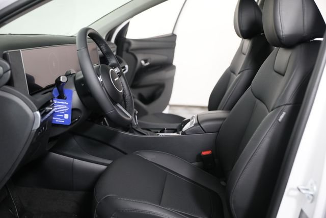 New 2026 White Hyundai SEL Premium image 18