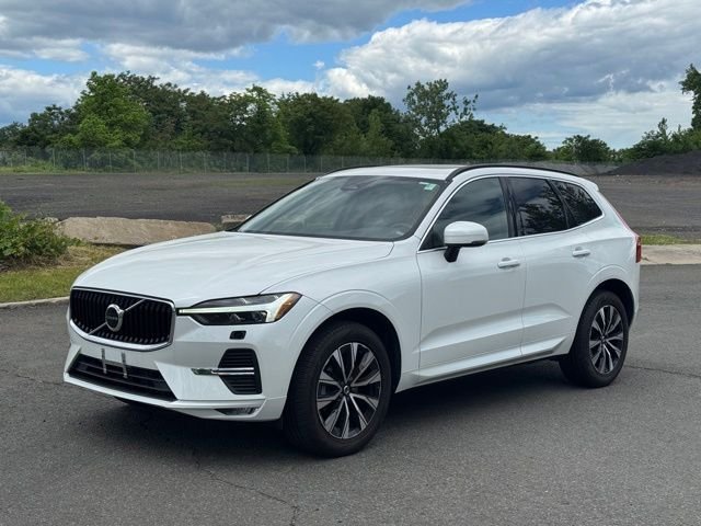 2023 Volvo XC60 B5 Core AWD's photo