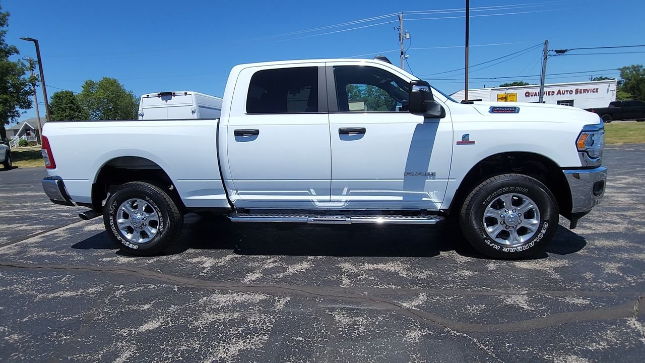 Used 2023 White Ram Big Horn image 9