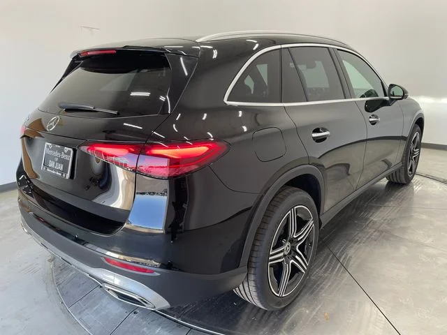 New 2027 Black Mercedes-Benz GLC 300 image 33