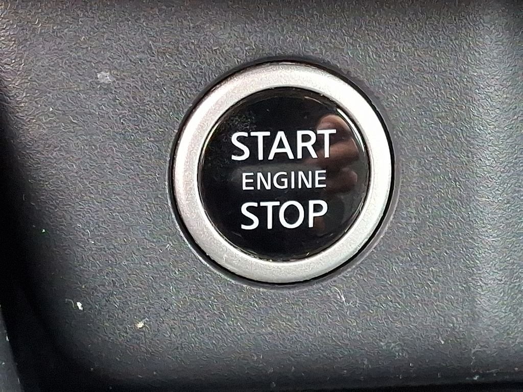 Used 2022 Silver Nissan SV image 21