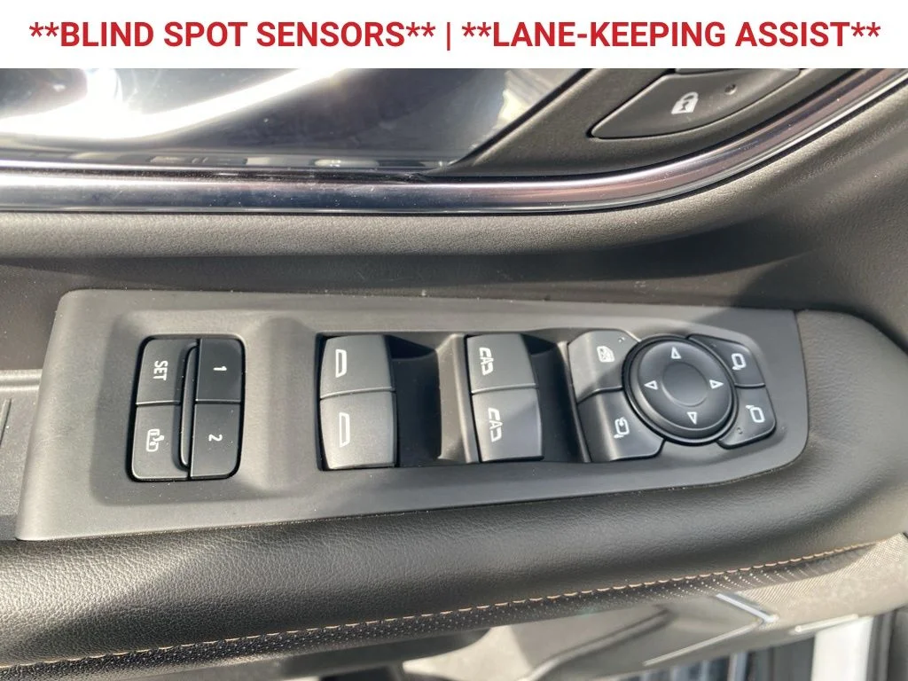 Used 2024 White GMC AT4 image 12