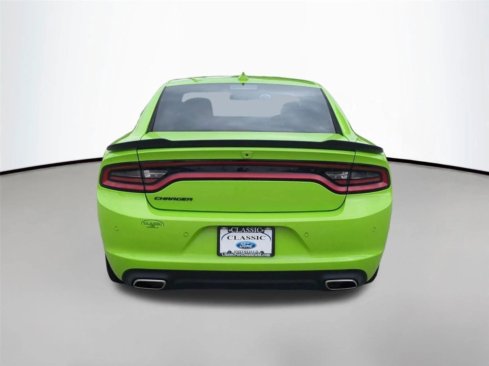 Used 2023 Sublime Metallic Clearcoat Dodge SXT image 4