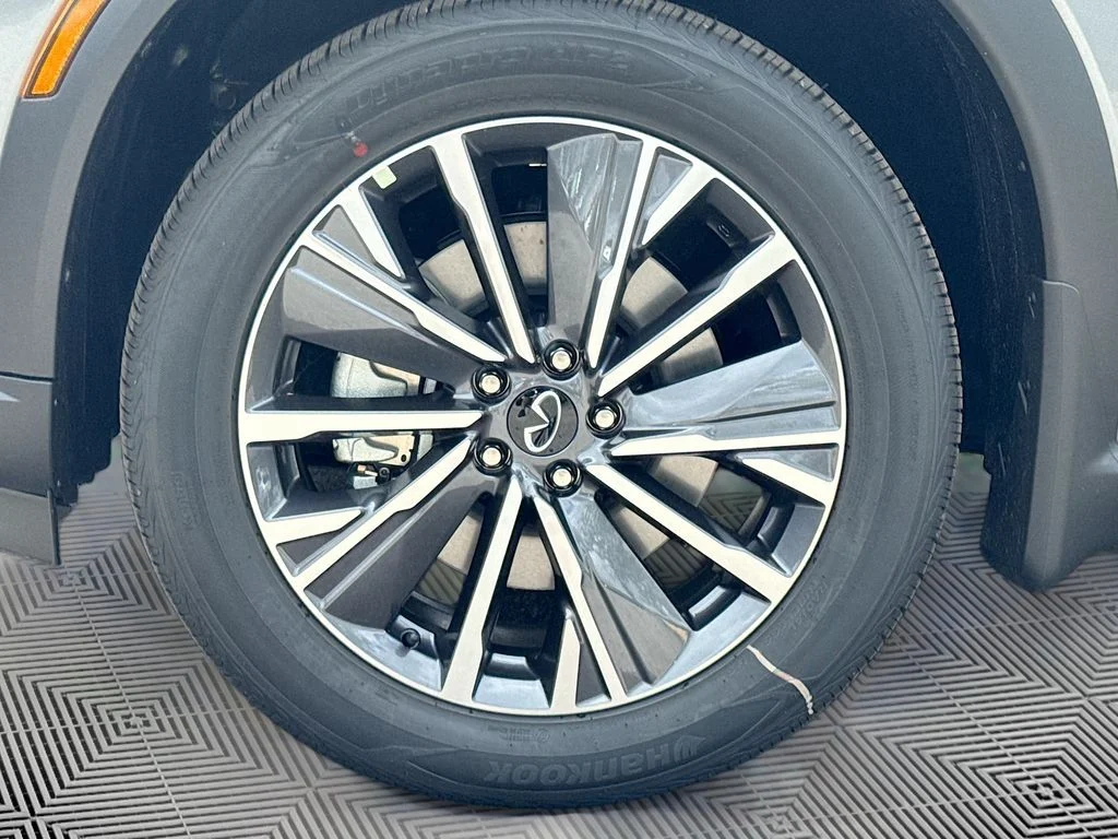 New 2027 GRAPHITE SHADOW INFINITI Luxe FWD image 34