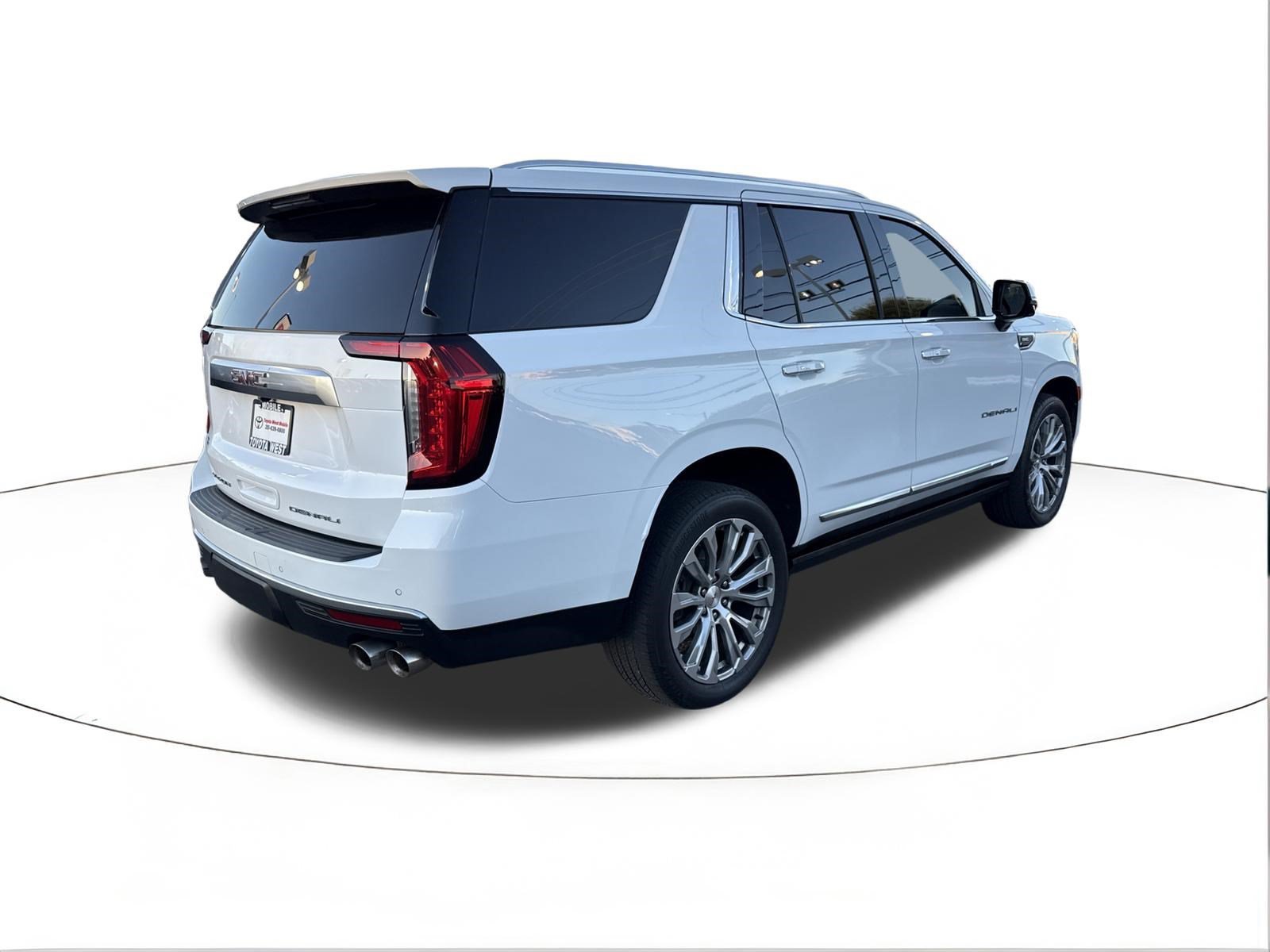 Used 2022 Summit White GMC Denali image 3