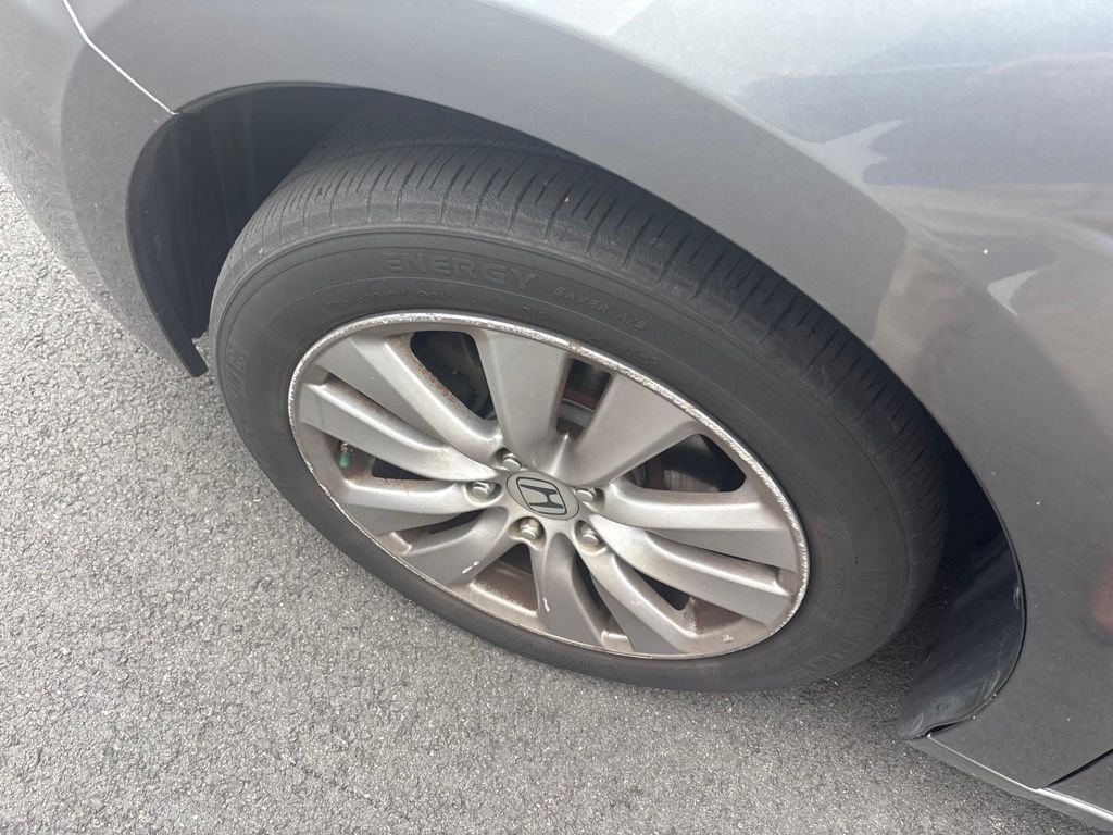 Used 2011 Polished Metal Metallic Honda EX-L image 8