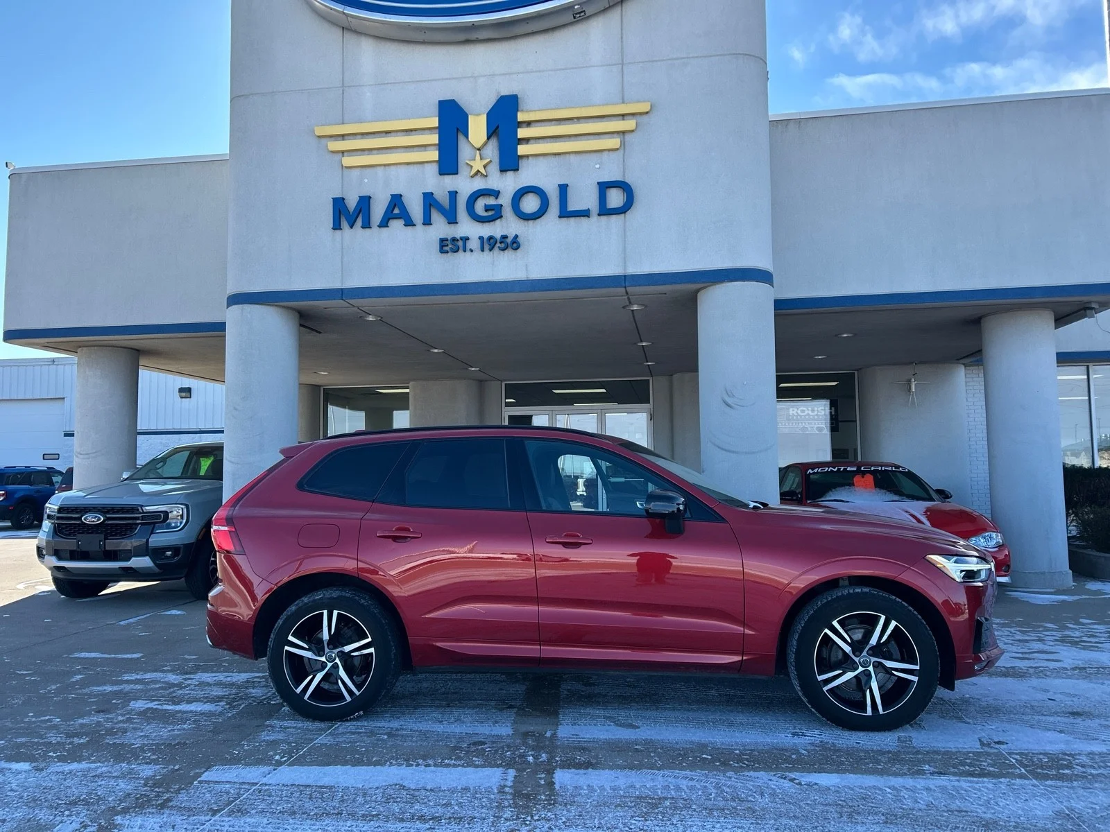 2020 Volvo XC60 T5 R-Design AWD's photo
