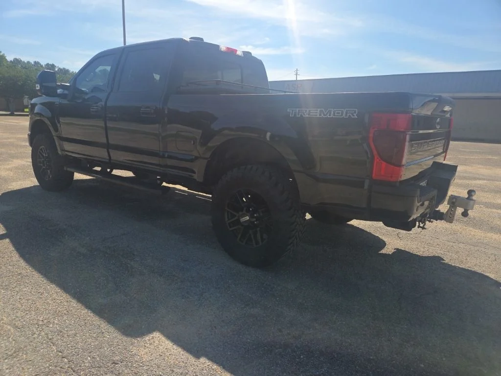 Used 2022 Black Ford Lariat image 7