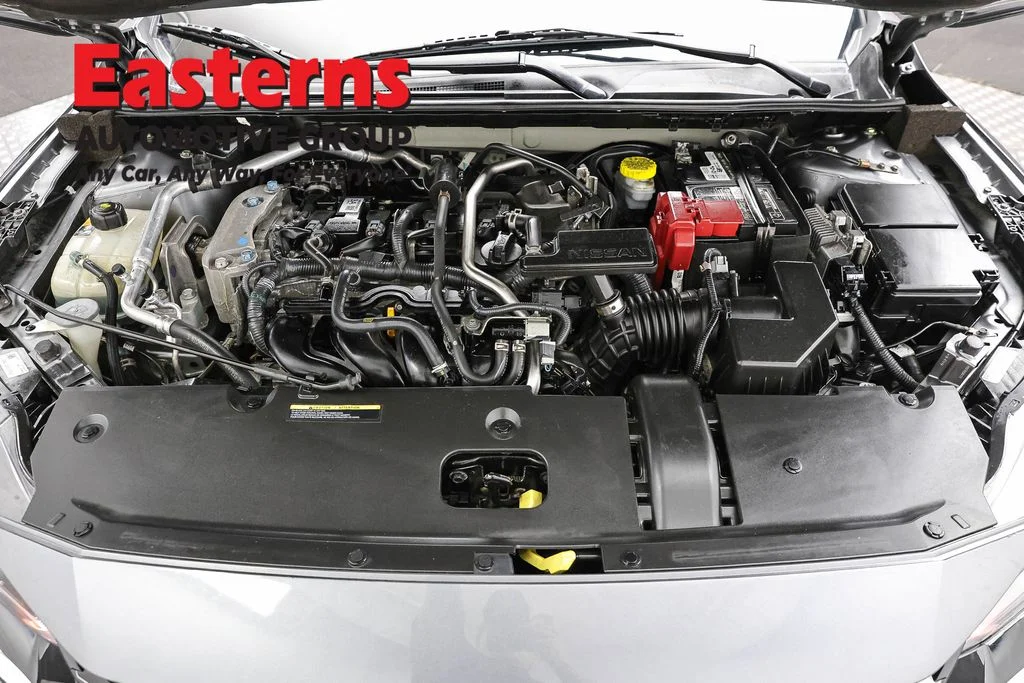 Used 2024 Gray Nissan S image 7