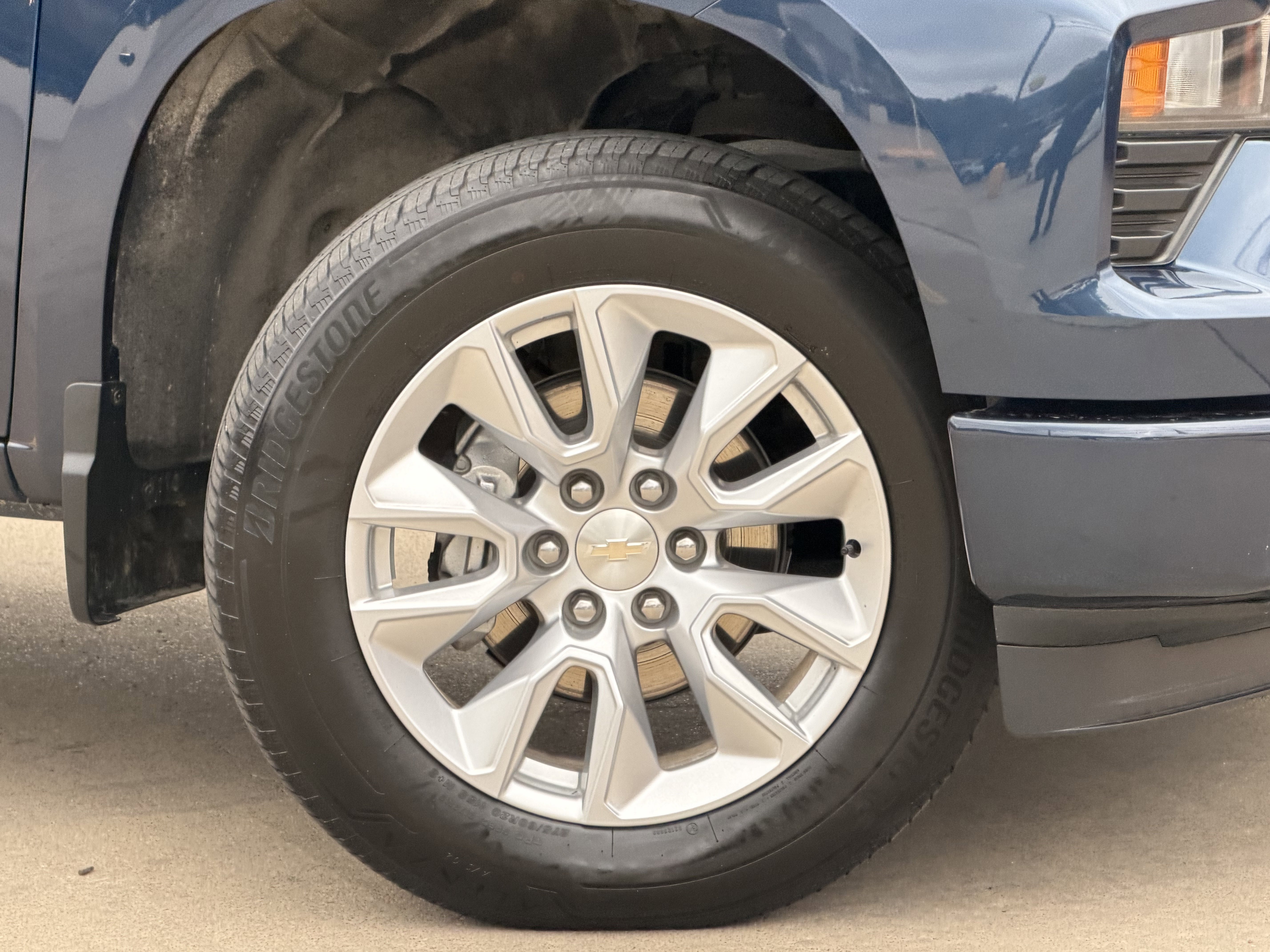 Used 2023 Northsky Blue Metallic Chevrolet Custom image 3