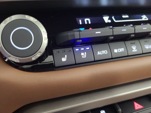 New 2026 Wind Chill Pearl Toyota 1794 Edition image 30