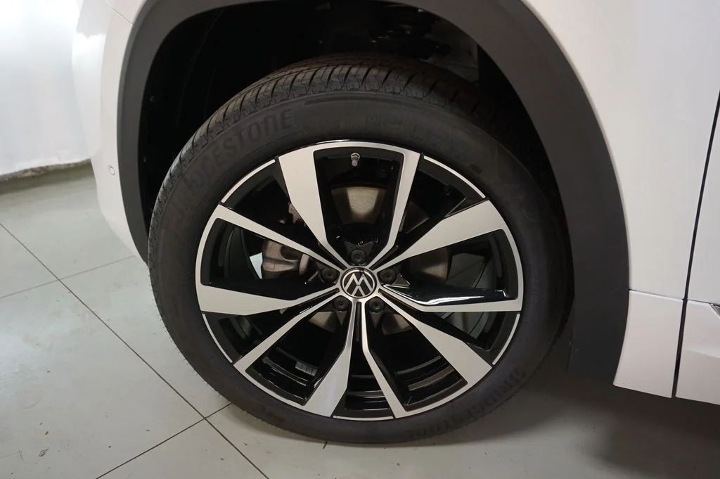 New 2026 Opal White Volkswagen 2.0T SEL Premium R-Line image 37
