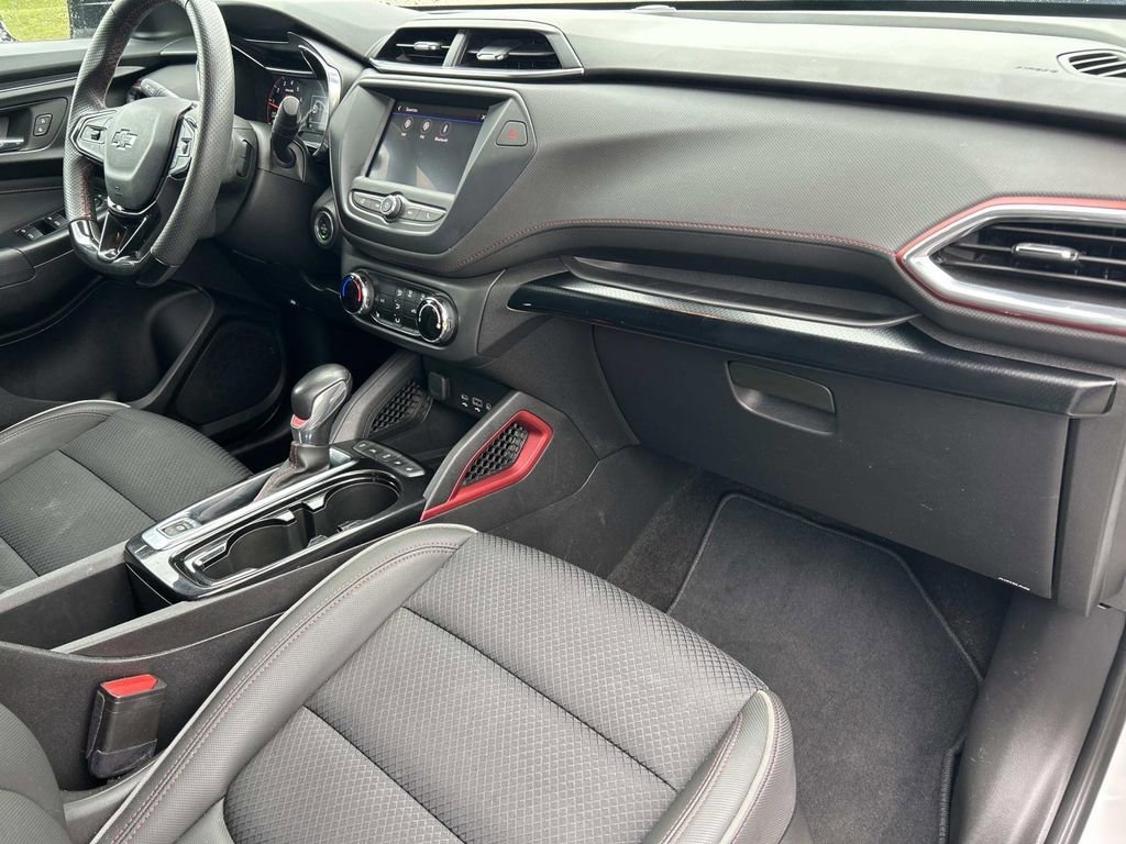 Used 2021 SUMMIT WHITE Chevrolet RS image 22