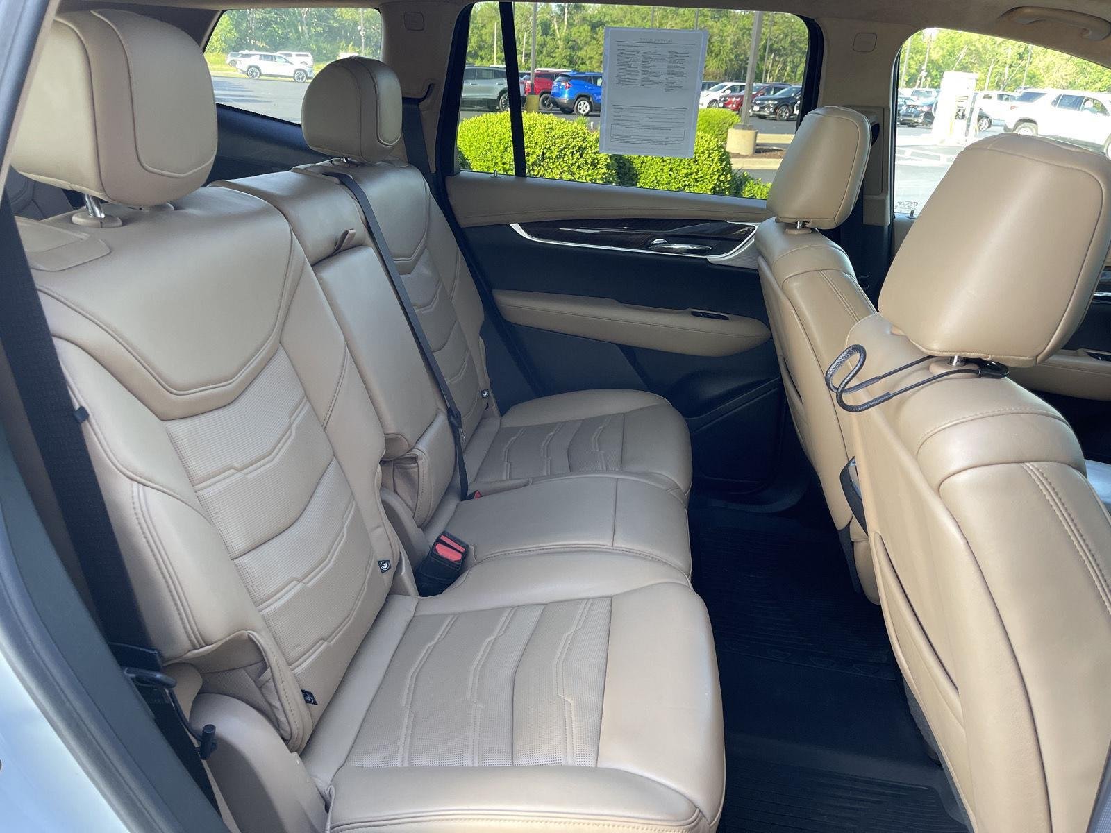 Used 2020 CRYSTAL WHITE TRICOAT Cadillac AWD Sport image 43