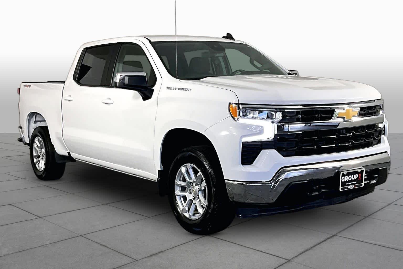 Used 2023 Summit White Chevrolet LT (2FL) image 3