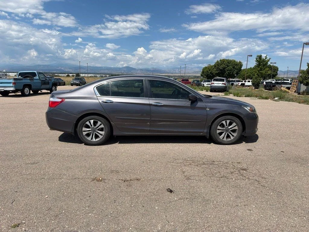 Used 2014  Honda LX image 6