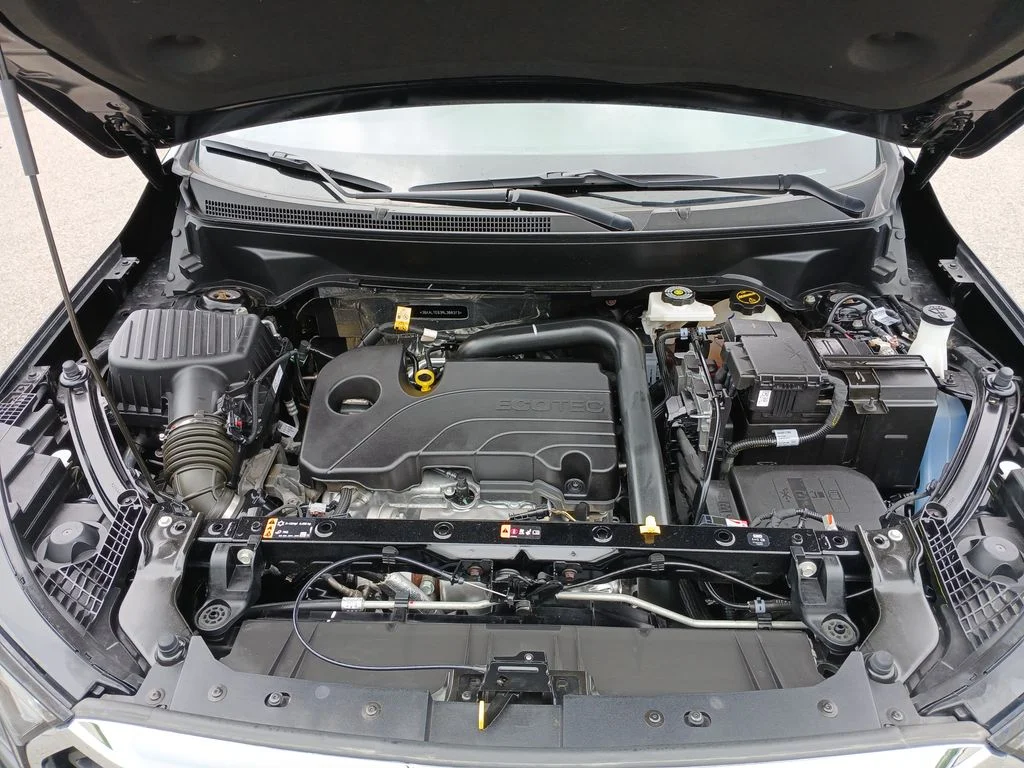 Used 2024 Black GMC SLE image 30