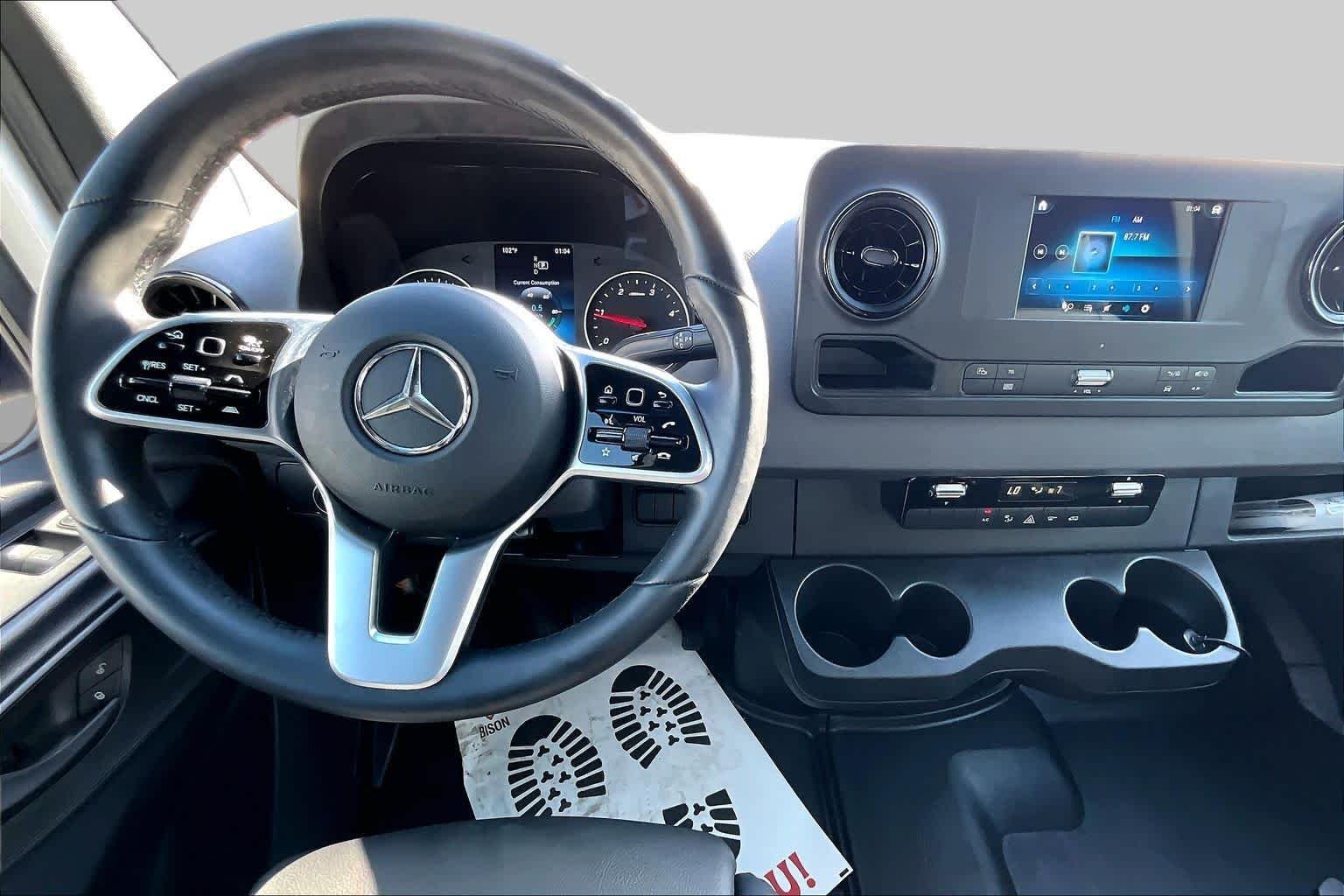 Used 2022 Arctic White Mercedes-Benz  image 8