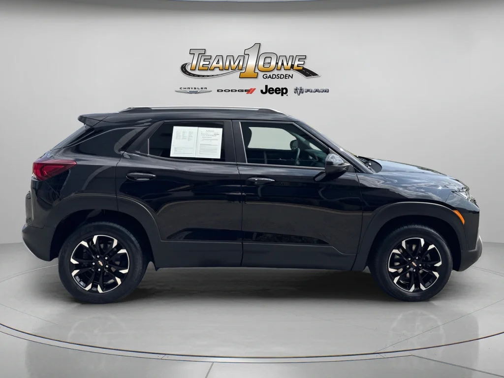 Used 2021 Mosaic Black Metallic Chevrolet LT image 10