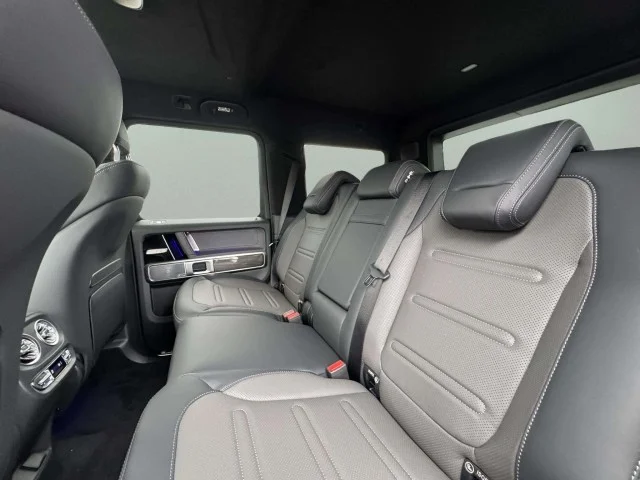 New 2027 MANUFAKTUR Night Black Magno Mercedes-Benz G 580 image 23