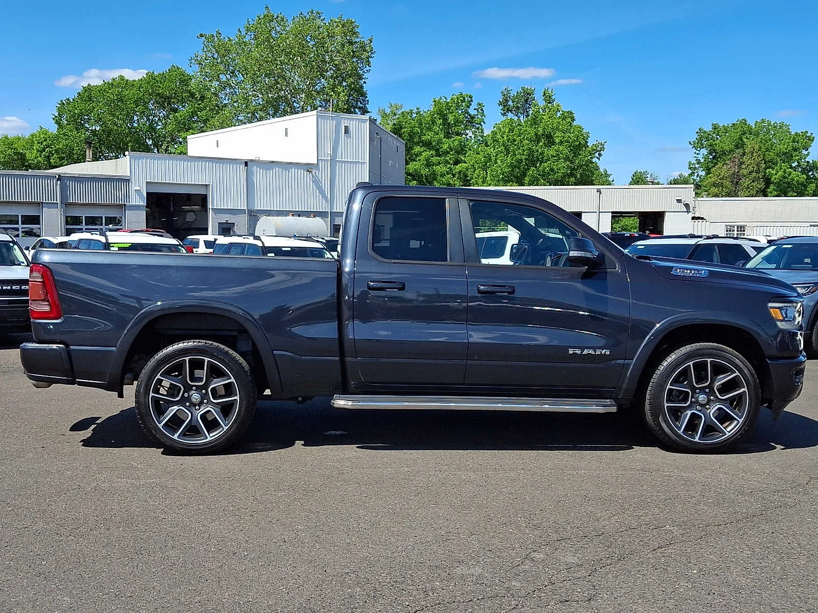 Used 2019 Maximum Steel Metallic Clearcoat Ram Laramie image 7